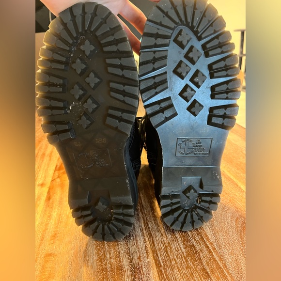 Dr. Marten Jadon Platform - Picture 6 of 6